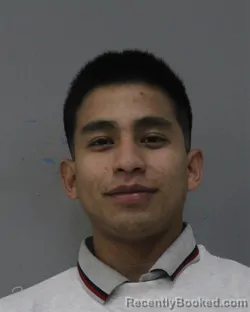 Mugshot of ROVIN RECINOS RIVERA