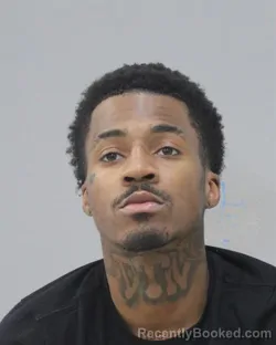 Mugshot of DEANTHEUS KENNETH WEARY