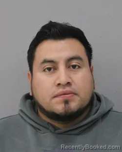 Mugshot of ELVIS CARLOS AGUILON FUENTES