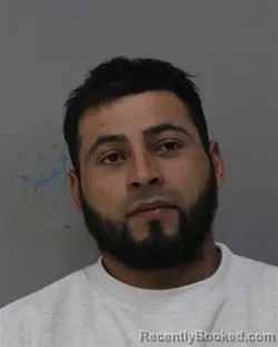 Mugshot of CARLOS ROSALES RUIZ