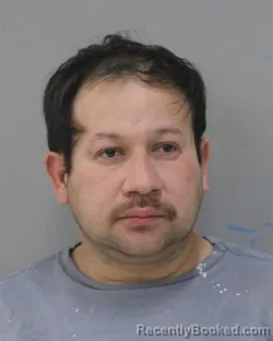 Mugshot of JAIRON VALIENTE