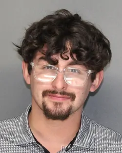 Mugshot of VICTOR MANUEL FIGUEROA