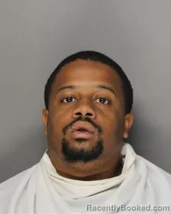 Mugshot of ARTAVIUS JAMONE DONALSON