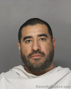 Mugshot of ISIDRO OSWALDO LOMAS