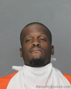 Mugshot of JAEVIC FLOYD