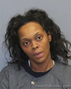 Mugshot of SHARNIQUE ALTAMARAE ALFRIDO