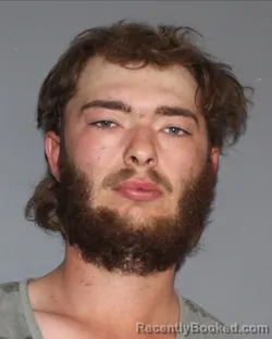 Mugshot of CHRISTOPHER TROY BEASON