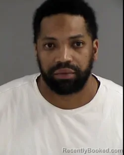 Mugshot of L'MARVIN PIAGET BOOKER