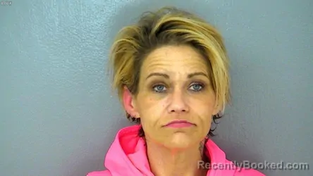Mugshot of DONNA JEAN LOWE-CHANDLER