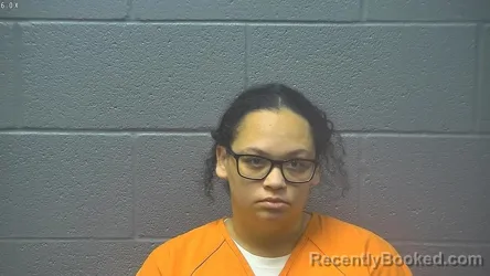 Mugshot of MARESA S SANDERSON