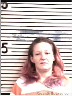 Mugshot of JESSICA MAREE ROBERTS booked in Holmes County, Florida on May 16, 2026