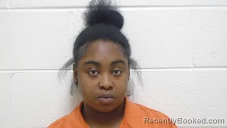Mugshot of DAYMEANA LASHANNA CREWS