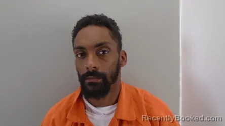 Mugshot of DOMINIQUE LETRAYE MORRISON booked in Richmond County, Virginia on April 25, 2026