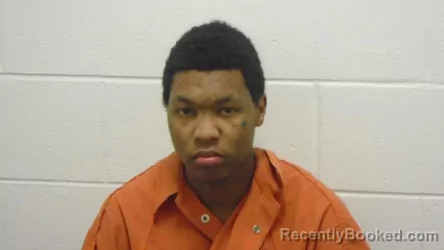 Mugshot of DAIVION ANTOINE WHITE