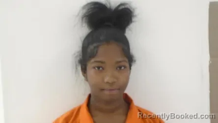 Mugshot of KEMIYAH S GREGORY