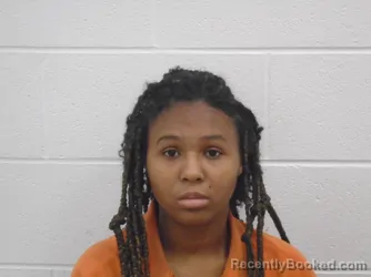 Mugshot of MYRANDA ALEYSHIA LUCAS