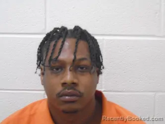 Mugshot of MALIK DEONTAE MANGUM
