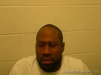 Mugshot of ROBERT LEAQUAN CALLOWAY booked in Richmond County, Virginia on June 18, 2026