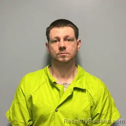 Mugshot of MATTHEW DEWAYNE KINCAID