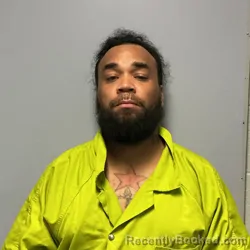 Mugshot of XAVIER SHUNTONE BARLOW booked in Roanoke County, Virginia on April 7, 2026