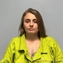 Mugshot of MAKAYLA BRITTANY OYLER booked in Roanoke County, Virginia on June 3, 2026