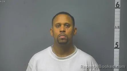 Mugshot of JONATHAN VEYKELL JACOBO