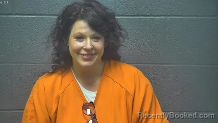 Mugshot of VALENE NICOLE HAMMER