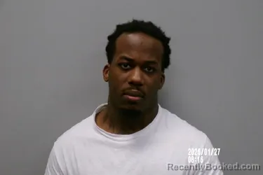 Mugshot of Daveon Shaton Leach