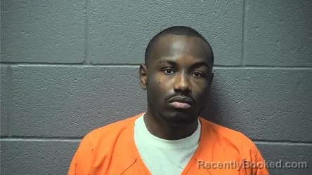 Mugshot of AVANTE TYSHAWN COOPER booked in Warren County, Virginia on May 18, 2026