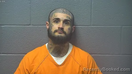 Mugshot of HUNTER JAKOB BEAHM booked in Warren County, Virginia on April 3, 2026