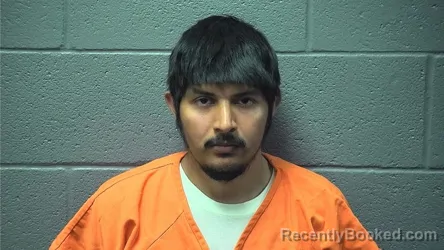 Mugshot of JOSE EMILIO DIAZ HERNANDEZ booked in Warren County, Virginia on April 30, 2026
