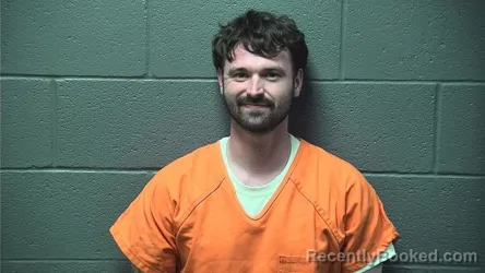 Mugshot of TREY ALLEN EDWARD CLATER booked in Warren County, Virginia on April 19, 2026