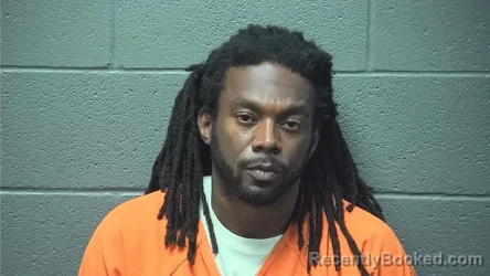 Mugshot of Xavier Diandre Lawrence booked in Warren County, Virginia on June 25, 2026