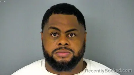 Mugshot of DEAUNTRE JAMAL MOORE