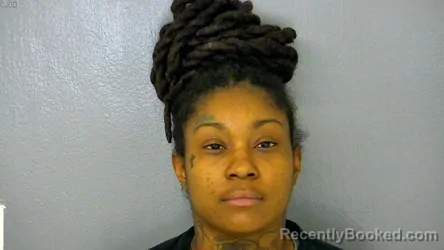 Mugshot of LAKYNA DAYIANAI VENEY booked in York County, Virginia on May 21, 2026