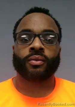 Mugshot of Kelvan Jamal Robinson