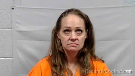 Mugshot of Amanda Star Bowyer
