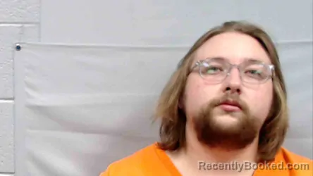 Mugshot of Dustin Lee Walker