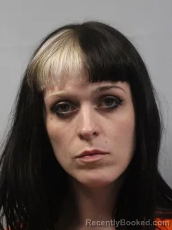 Mugshot of Avory Brook Roberts