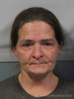 Mugshot of Amanda Kay Mullens