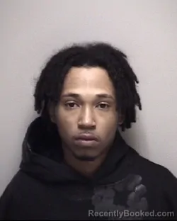 Mugshot of DARON AVERY REYNOLDS