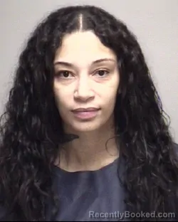 Mugshot of LA SHAWNA SYNAE MARSHALL