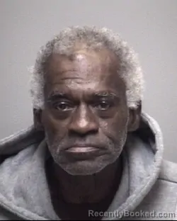 Mugshot of RONNIE . DAVIS