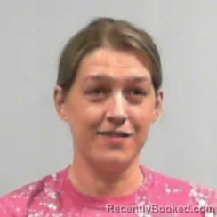 Mugshot of Cassaundra Roxanne Skeens booked in Lincoln County, West Virginia on March 25, 2026