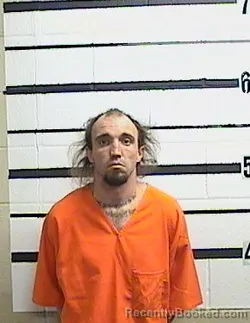 Mugshot of LUCAS J OSHELL-WEAVER