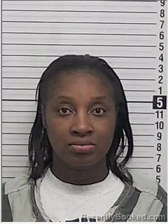Mugshot of SHAVANNAH LATRICE MORELAND