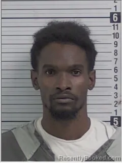 Mugshot of MICHAEL JUNIOR MCCARTHY