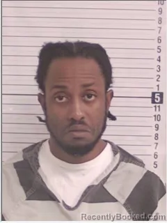 Mugshot of MICHAEL GEOVANNI RICHARDS