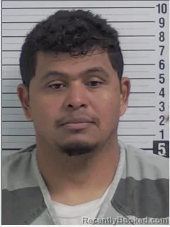 Mugshot of OSCAR DANILO AVALOS