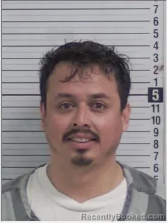 Mugshot of ROBERTO VILLALOBOS-SANCHEZ